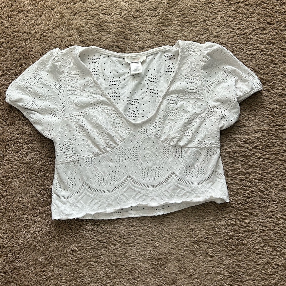 White blouse, size large, brand urban romantics